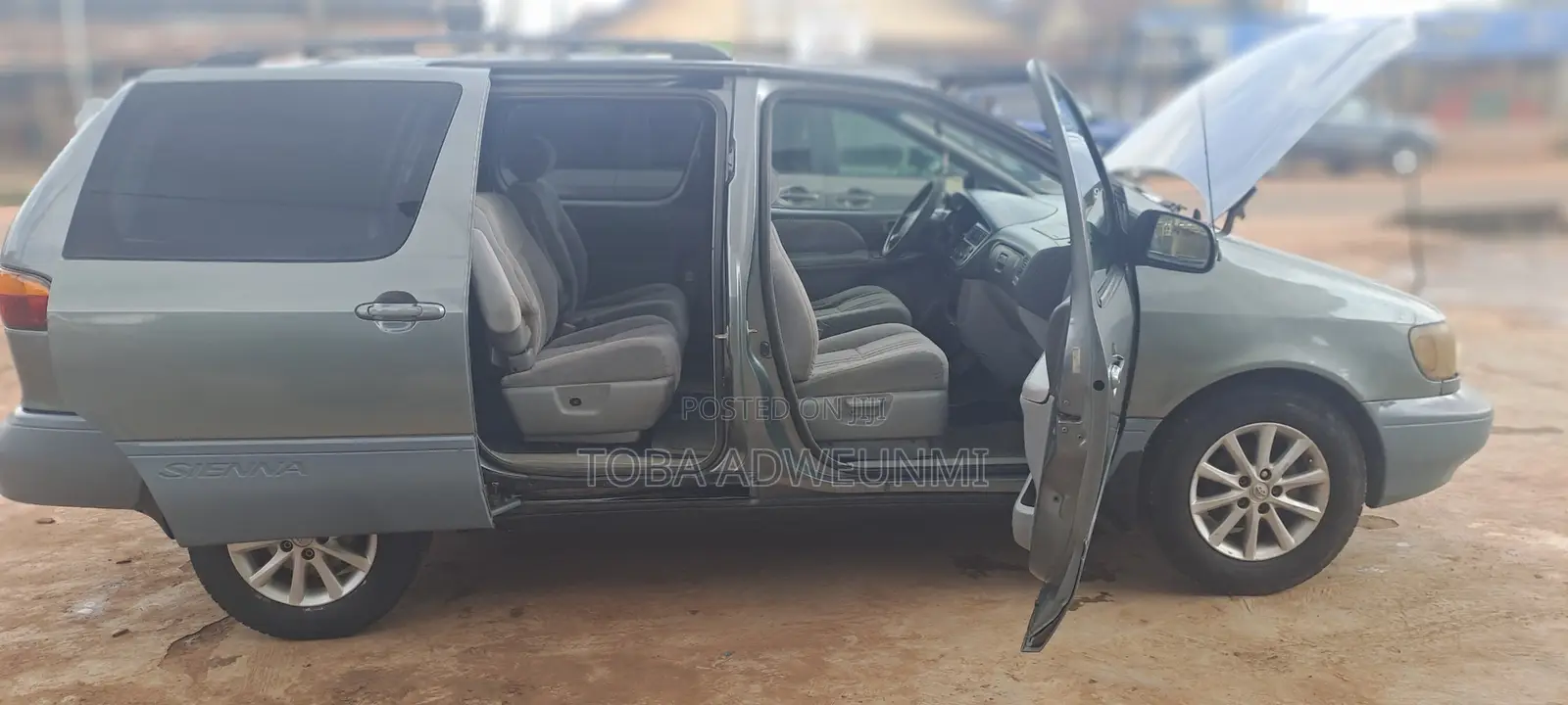 Toyota Sienna XLE 1999 Gray