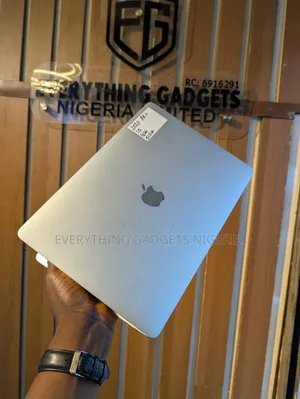 Laptop Apple MacBook Pro 2020 16GB HDD 512GB