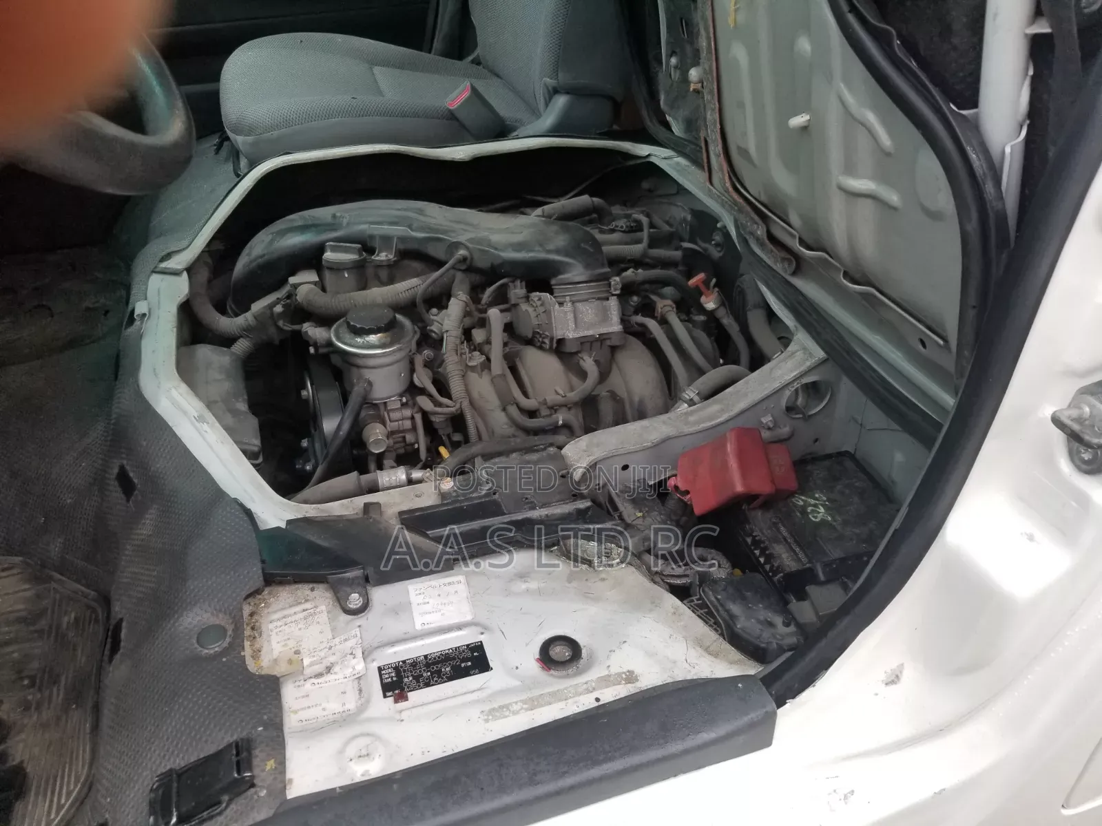 Toyota HiAce 2010 White