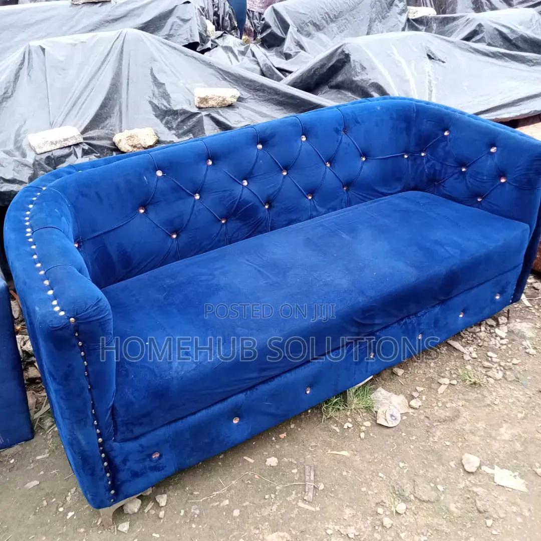 7 Seaters Sofa Set Like New