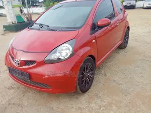 Toyota Yaris 2005 Red