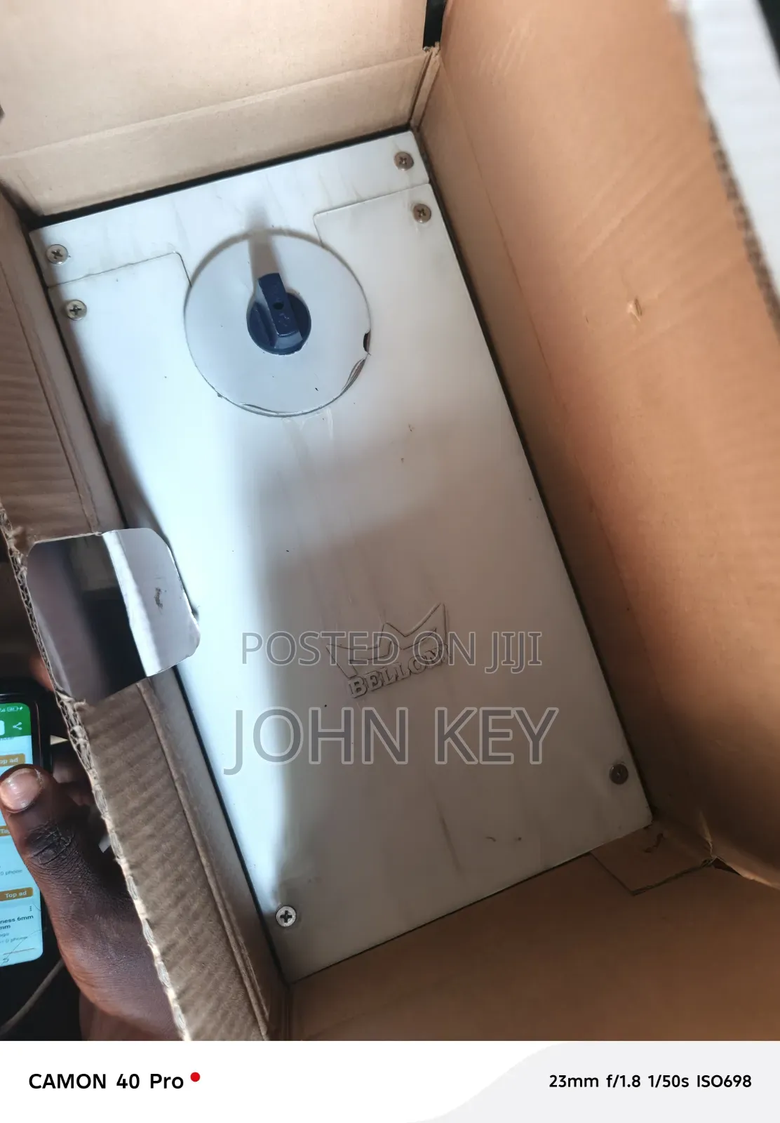 Belloni Floor Hinges