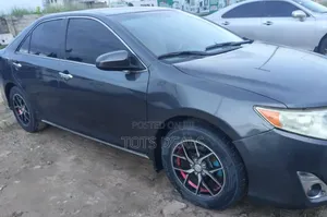 Toyota Camry SE 4dr Sedan (2.5L 4cyl 6A) 2014 Black