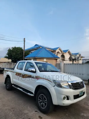 Toyota Hilux 2015 White