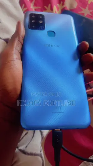 Infinix Hot 10 64 GB Blue
