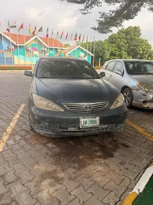 Toyota Camry LE 4dr Sedan (2.4L 4cyl 5M) 2003 Green