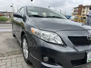 Toyota Corolla 2010 Gray
