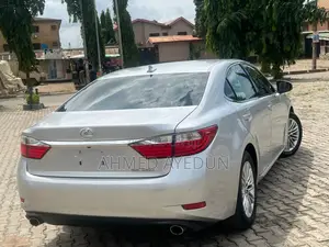Lexus ES 2013 Silver