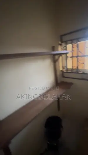 Furnished 2bdrm Apartment in Aba Bashorun Road, Akala Express for rent