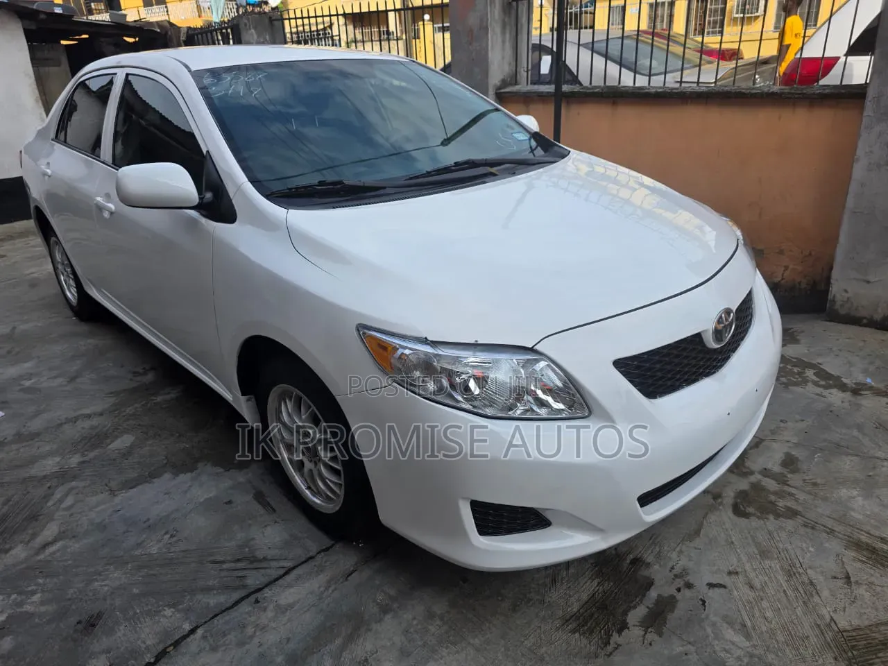 Toyota Corolla 2010 White