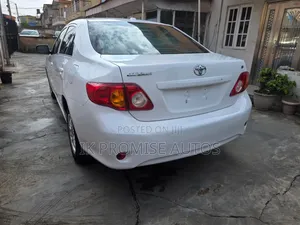 Toyota Corolla 2010 White