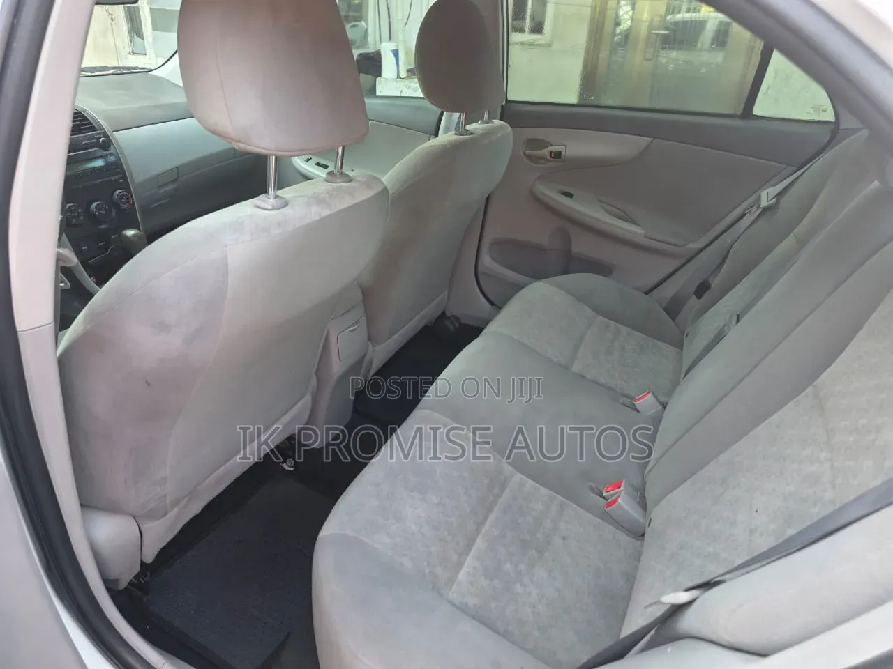 Toyota Corolla 2010 White