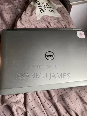 Laptop Dell Latitude E7240 8GB Intel Core i7 SSD 256GB