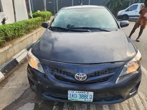 Toyota Corolla 2012 Black