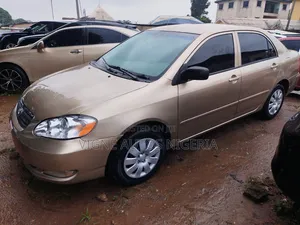 Toyota Corolla LE 2006 Gold