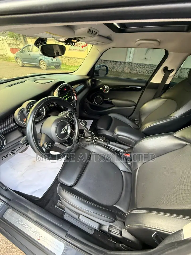 Mini Cooper 2015 Black