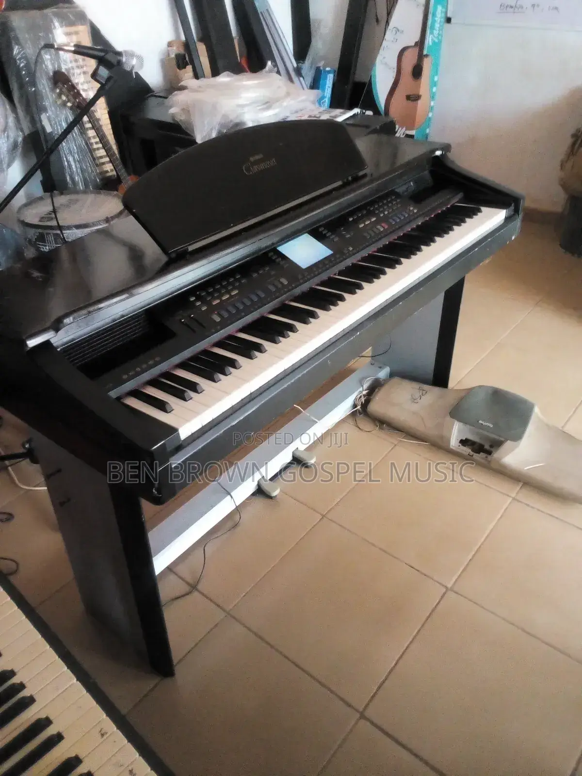 Uk -Used Yamaha Clavinova Piano With Pedals