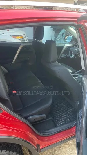Toyota RAV4 2015 Red