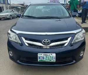 Toyota Corolla LE 4dr Sedan (1.8L 4cyl 4A) 2013 Blue