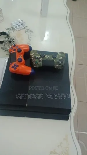 Ps4 for Sale With 2 Pads