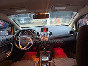 Ford Fiesta 2011 Burgundy
