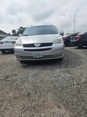 Toyota Sienna LE AWD (3.3L V6 5A) 2004 Silver