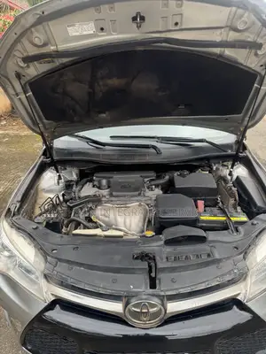 Toyota Camry SE 4dr Sedan (2.5L 4cyl 6A) 2015 Silver