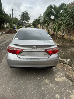 Toyota Camry SE 4dr Sedan (2.5L 4cyl 6A) 2015 Silver