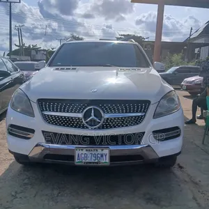 Mercedes-Benz M Class ML350 4MATIC 4dr SUV AWD (3.5L 6cyl 7A) 2014