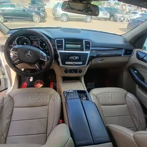Mercedes-Benz M Class ML350 4MATIC 4dr SUV AWD (3.5L 6cyl 7A) 2014