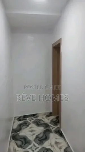 2bdrm Block of Flats in Medina for rent