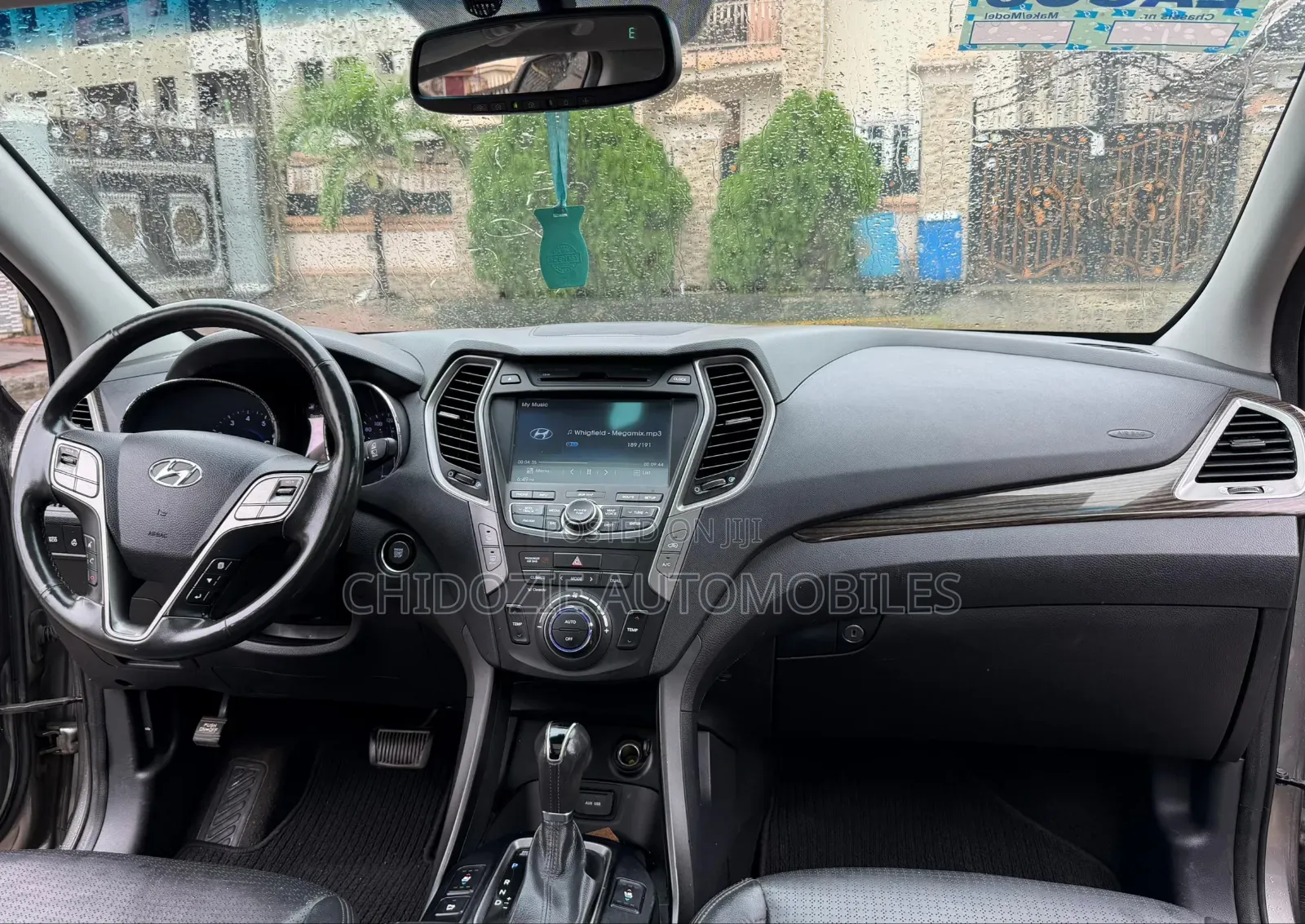Hyundai Santa Fe 2013 Black
