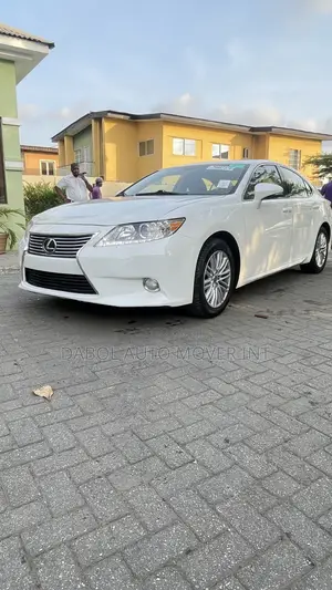 Lexus ES 350 FWD 2014 White