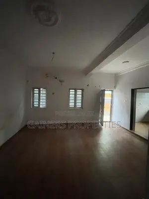 2bdrm Block of Flats in Oworonshoki / Gbagada for rent