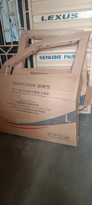 Set Front Doors Prado 2018