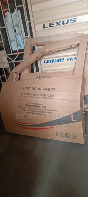 Set Front Doors Prado 2018
