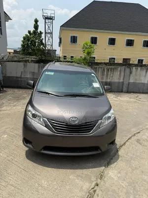 Toyota Sienna 2012 Gray