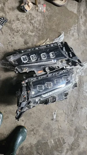 Headlight Toyota Prado 2020 4touch