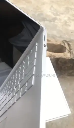 Laptop Microsoft Surface Book 8GB HDD+SSD 256GB