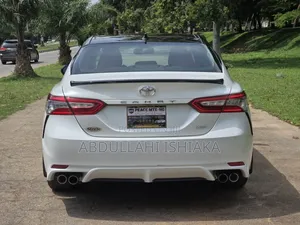 Toyota Camry XSE V6 FWD (3.5L 6cyl 8AM) 2018 White