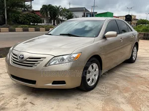 Toyota Camry LE 4dr Sedan (2.4L 4cyl 5A) 2008 Gold