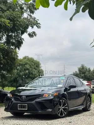 Toyota Camry 2019 Gray