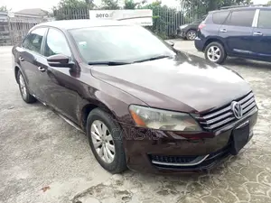 Volkswagen Passat S 2013 Brown