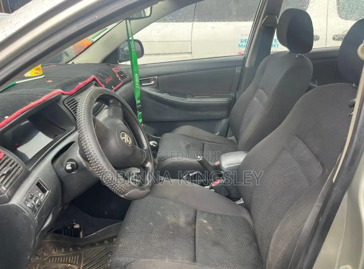 Toyota Corolla 2005 Silver