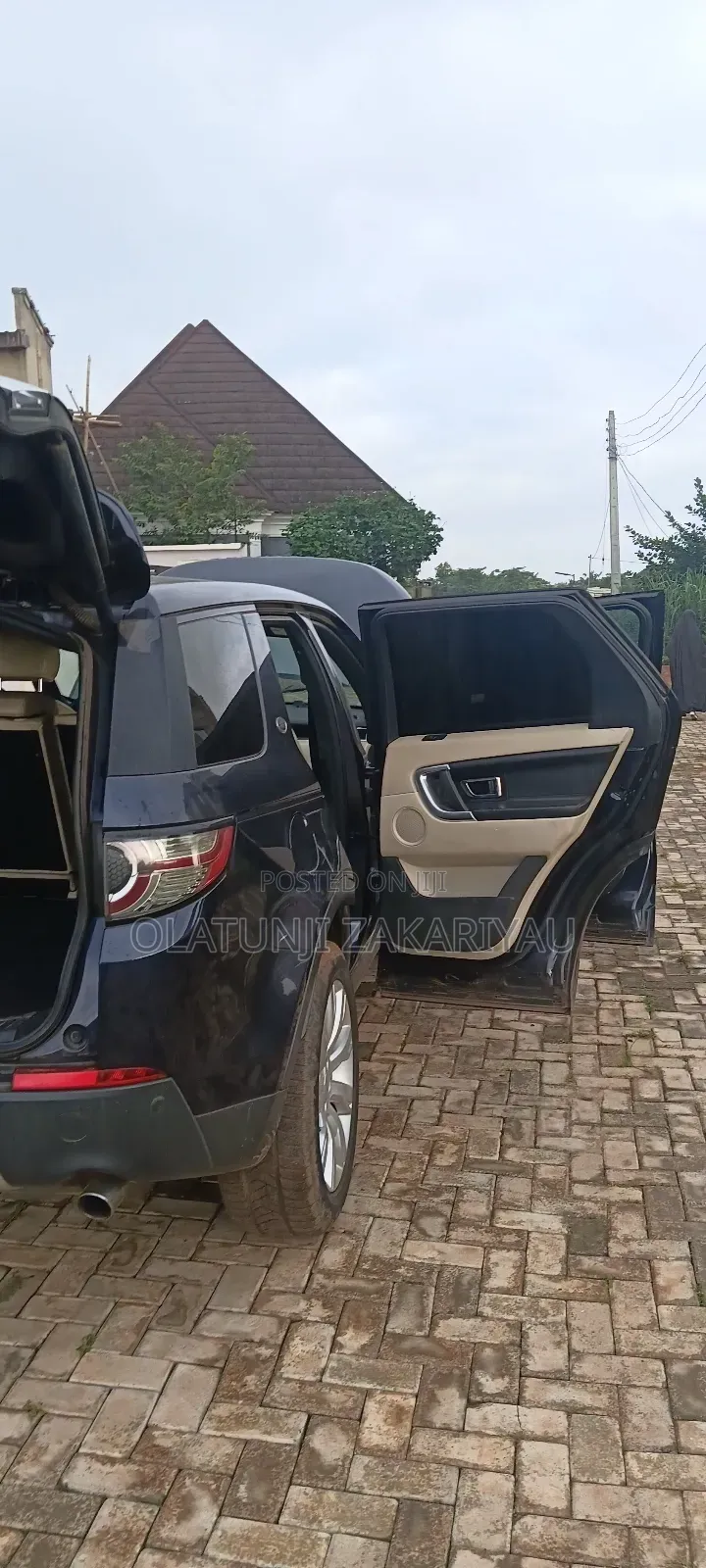 Land Rover Discovery 2015 Blue