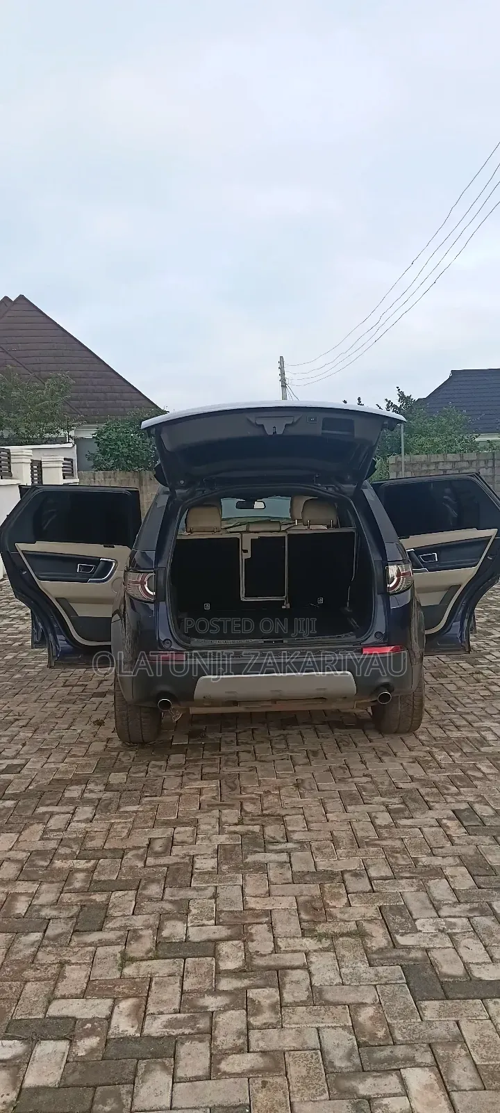 Land Rover Discovery 2015 Blue