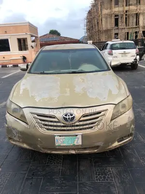 Toyota Camry 2008 Gold