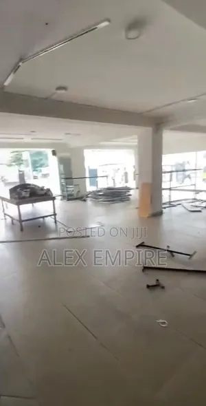Show Room With Warehouse for Lease in Amuwo