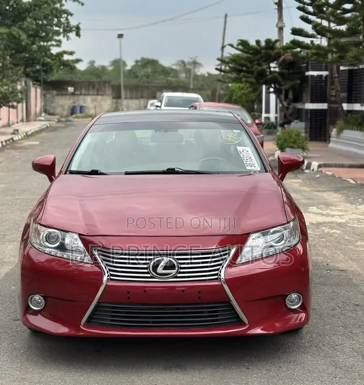 Lexus ES 2013 Red