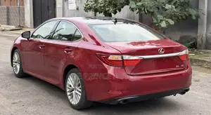 Lexus ES 2013 Red